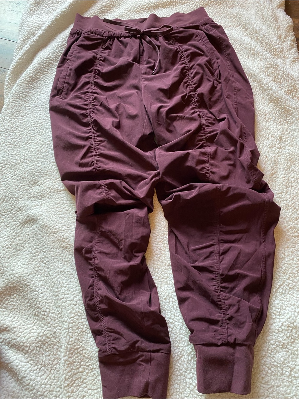 Athleta Women's Burgundy Ruched Jogger Pants